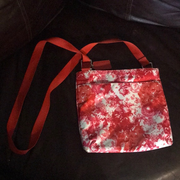 signature getaway nylon file crossbody bag - Picture 2 of 6